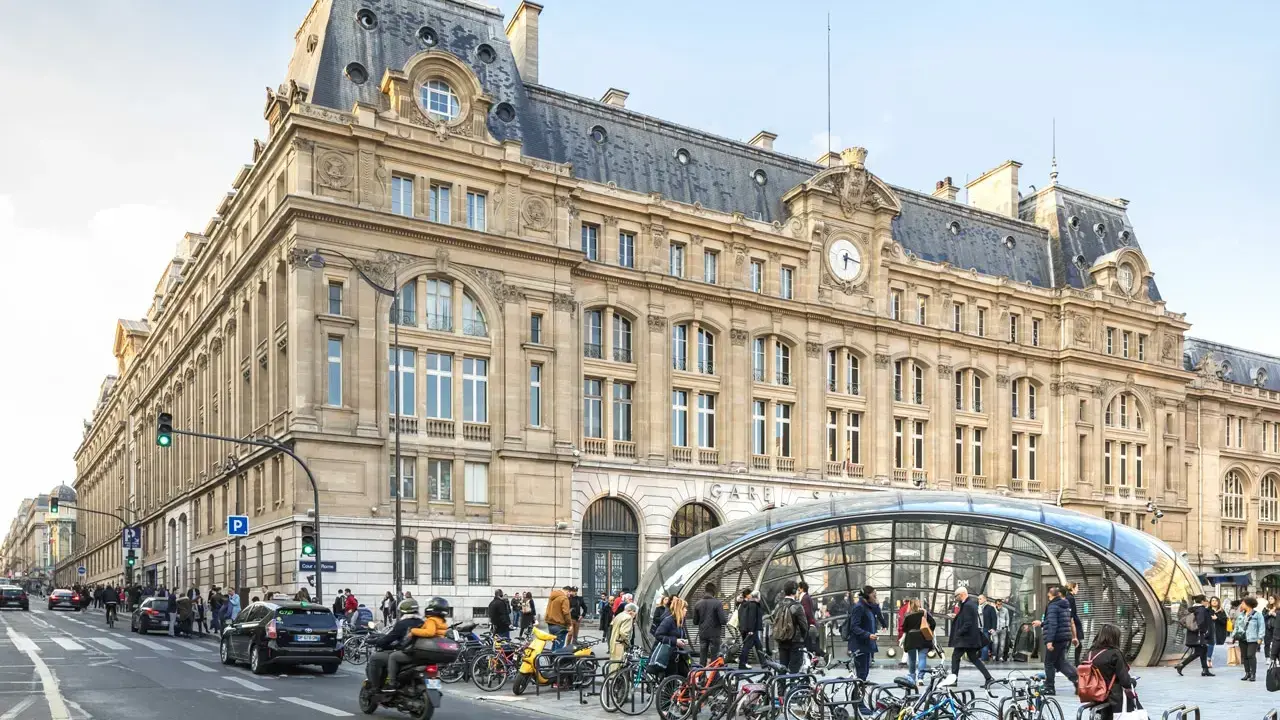 Useful addresses in Paris: health, beauty, transport and transfers