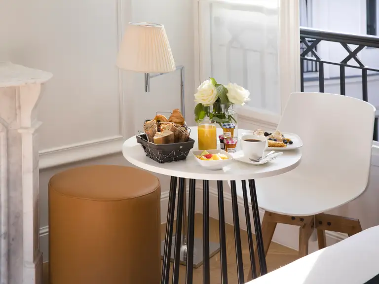 客房早餐