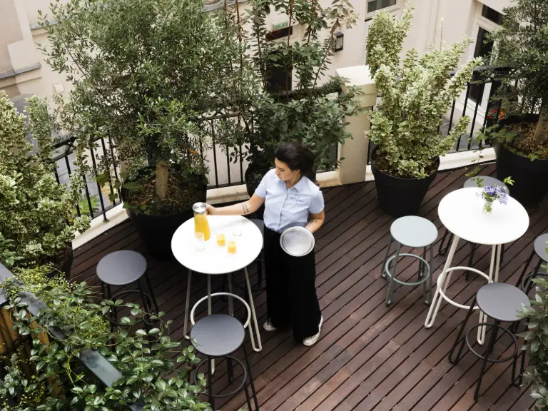 露台休息室酒吧