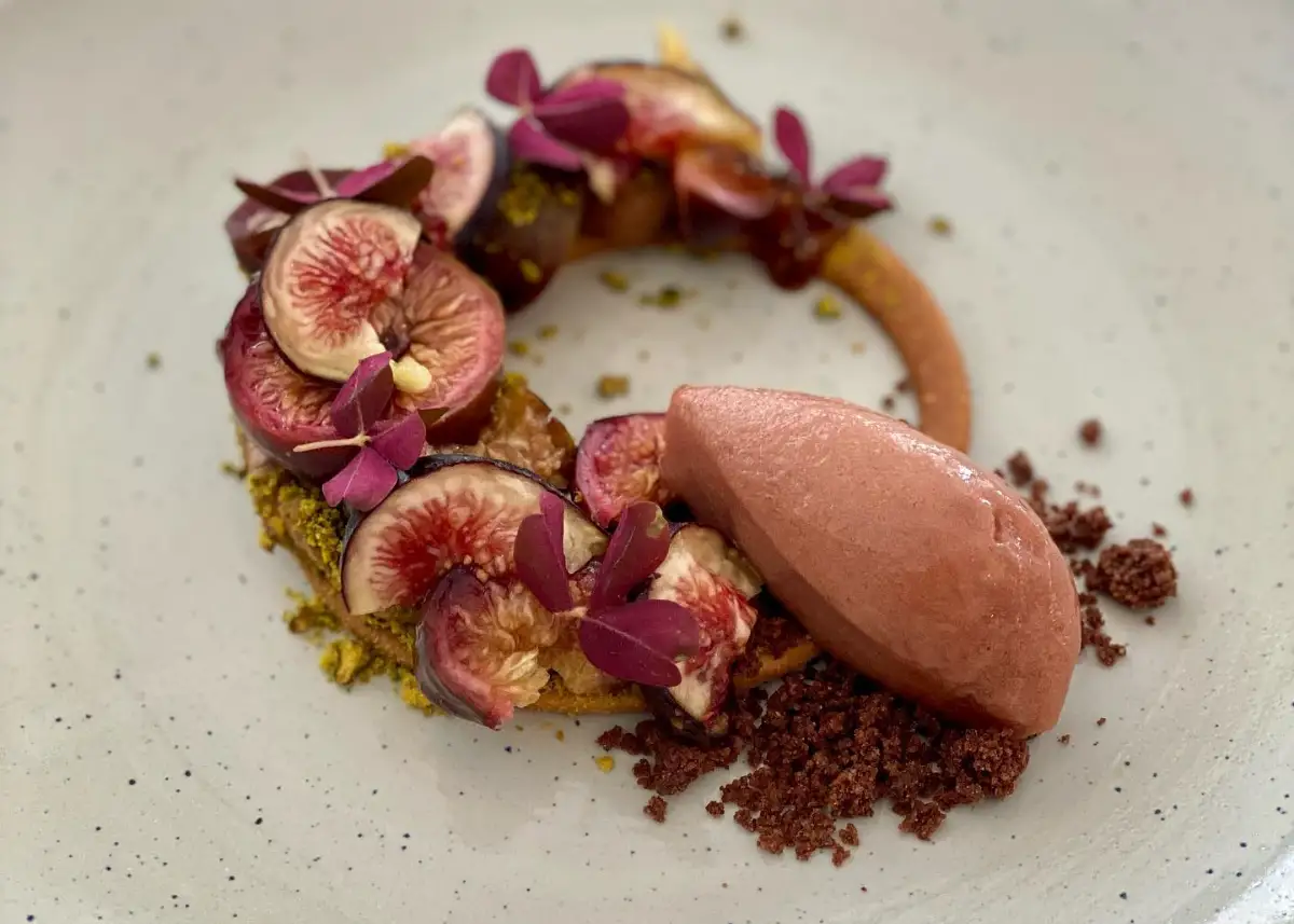Néva Cuisine: o bistrô moderno da chef Beatriz González, a menos de dez minutos do hotel