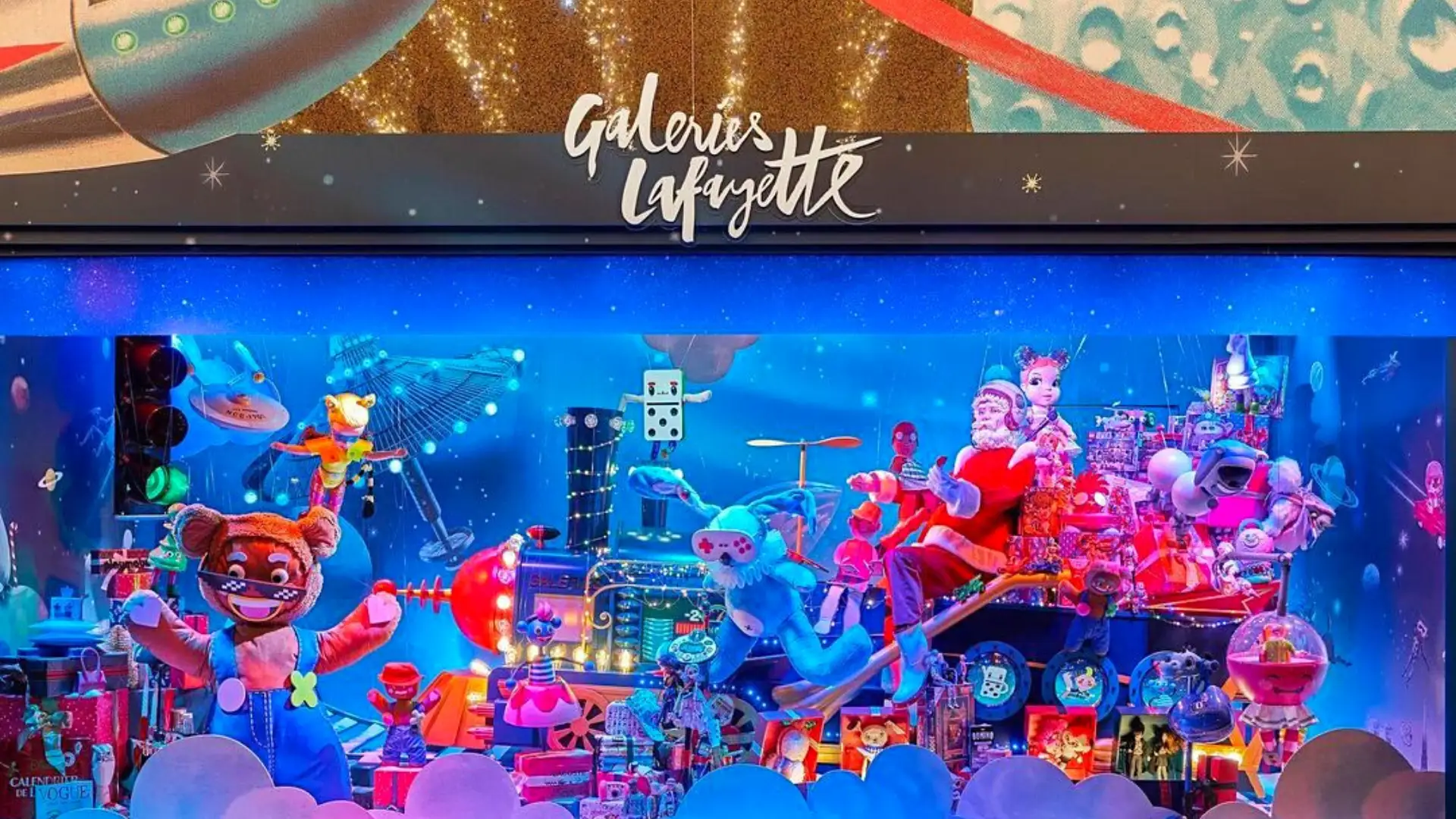 老佛爷百货：2025年圣诞节橱窗展示和穹顶下的巨型圣诞树 - 图片 2