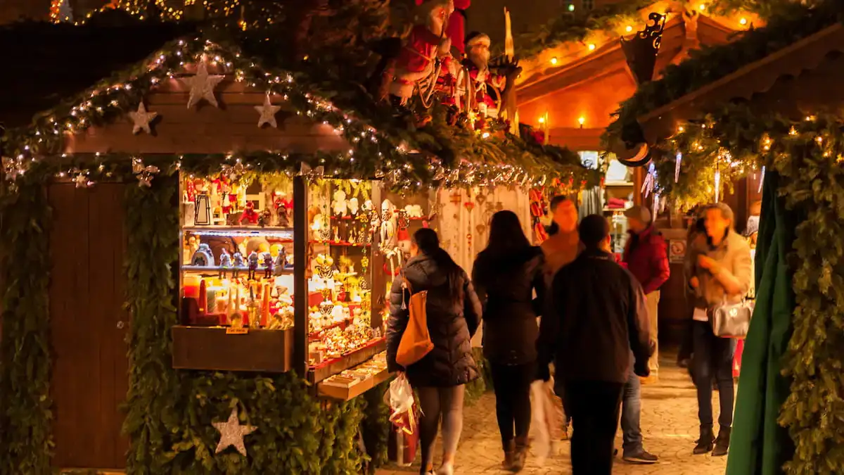 Mercados de Natal em Paris em 2025: um guia prático do Hôtel R em Paris (9º arrondissement)