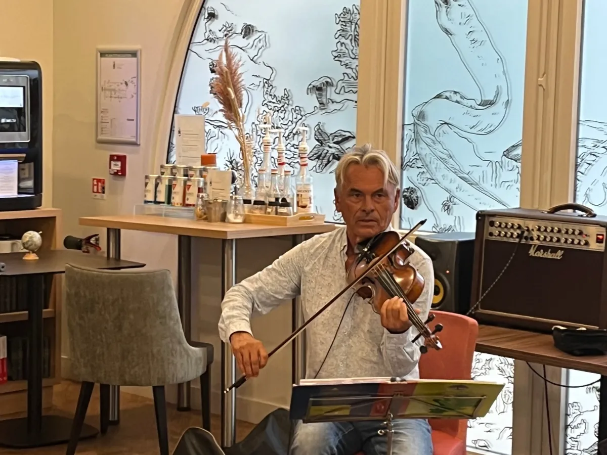 Rallye lecture avec Lulue Lecture – Victor Hugo, violon jazz et goûter à Biarritz