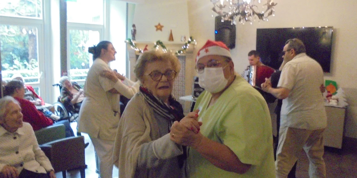 Bal de Noël au Parc d'Hiver – Cadeaux et pas de danse pour finir l'année en beauté