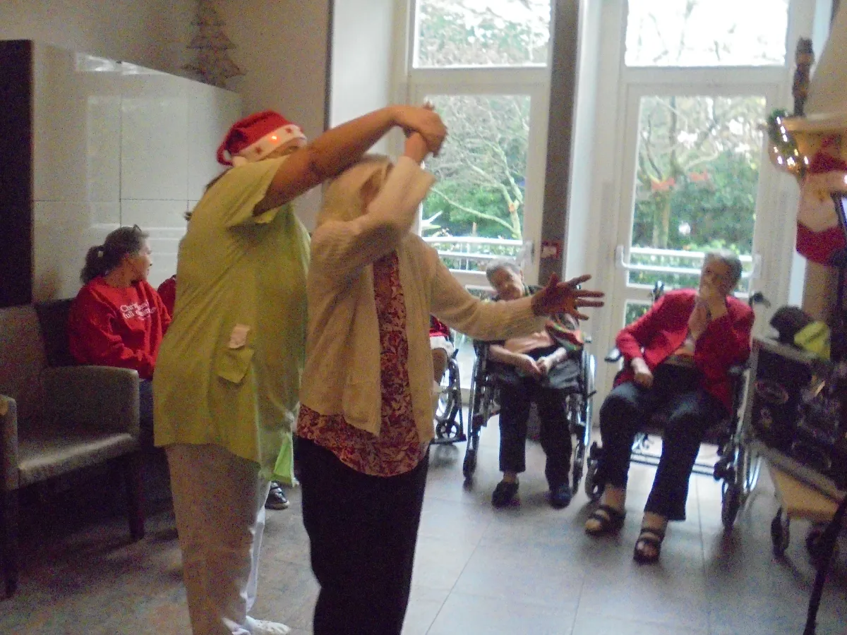 Bal de Noël au Parc d'Hiver – Cadeaux et pas de danse pour finir l'année en beauté